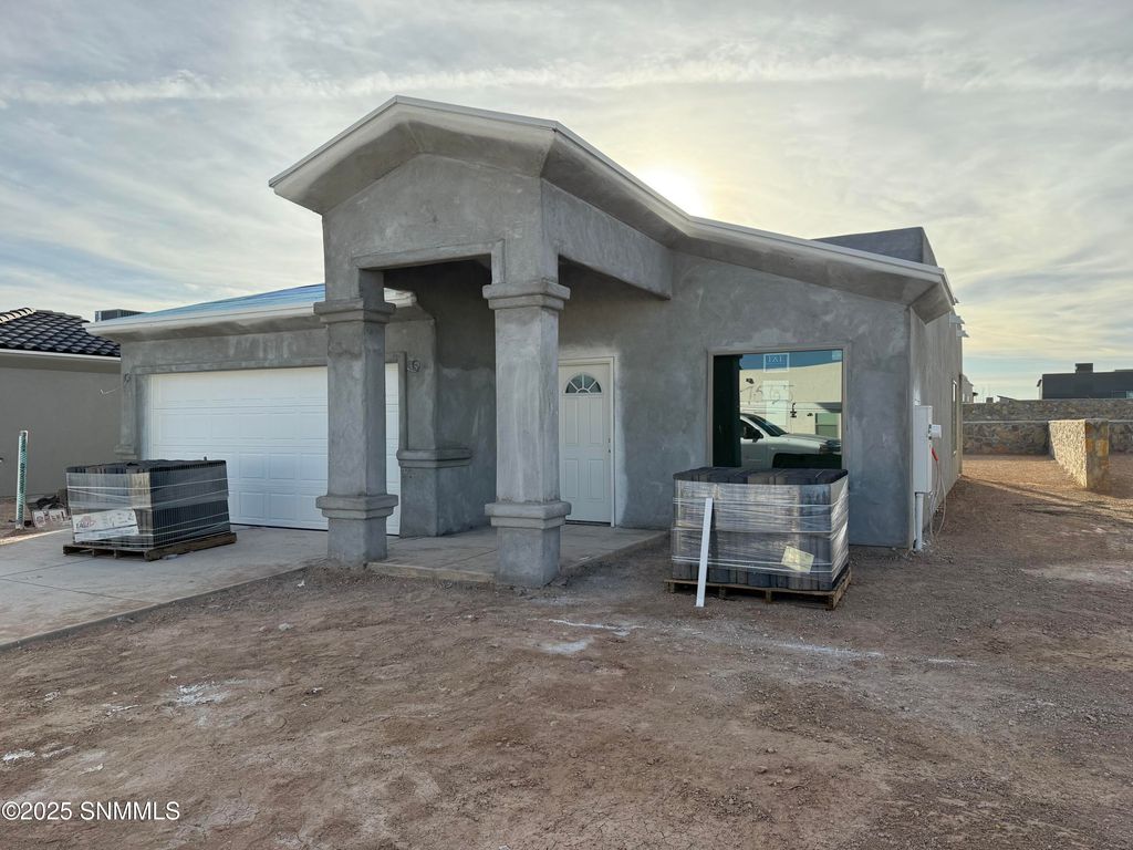 7565 Clarion Way, Las Cruces, NM 88012