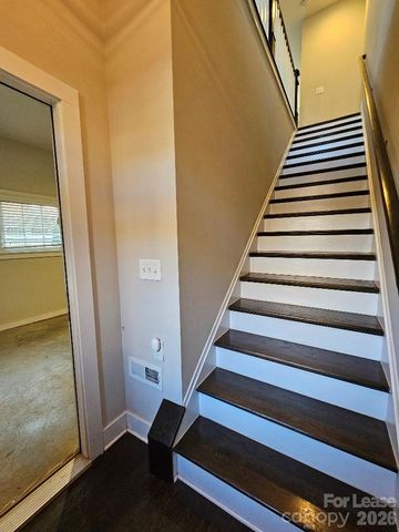 1202 Macomb Place, Charlotte, NC 28208