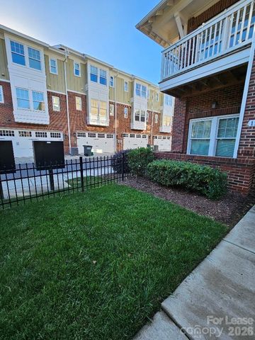 1202 Macomb Place, Charlotte, NC 28208