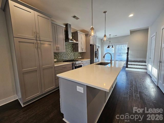 1202 Macomb Place, Charlotte, NC 28208