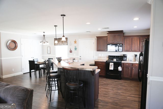 28 Redwood Circle, Newnan, GA 30263