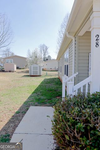 28 Redwood Circle, Newnan, GA 30263