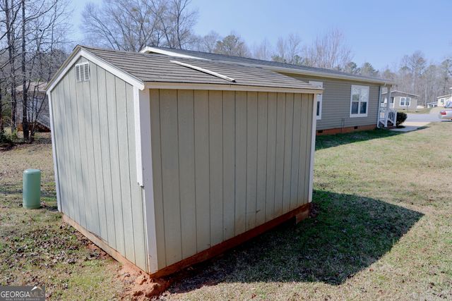28 Redwood Circle, Newnan, GA 30263