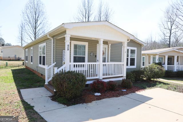 28 Redwood Circle, Newnan, GA 30263