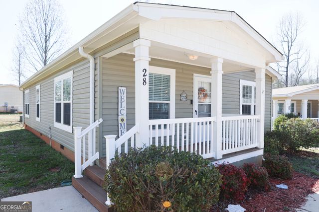 28 Redwood Circle, Newnan, GA 30263