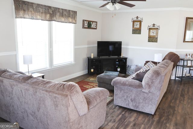 28 Redwood Circle, Newnan, GA 30263