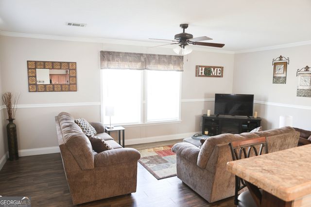 28 Redwood Circle, Newnan, GA 30263