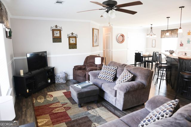 28 Redwood Circle, Newnan, GA 30263