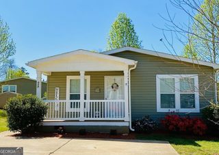 28 Redwood Circle, Newnan, GA 30263