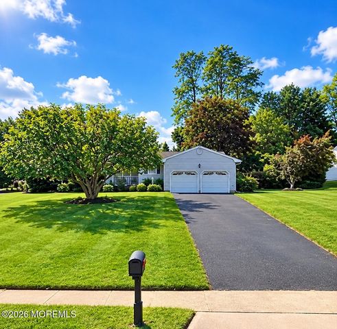 42 Hidden Stream Road, Freehold, NJ 07728