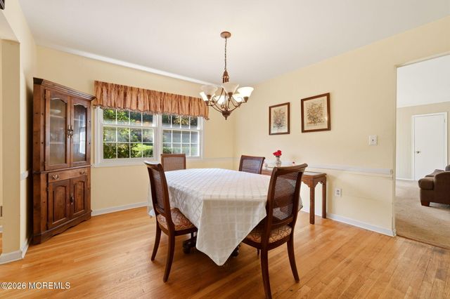 42 Hidden Stream Road, Freehold, NJ 07728