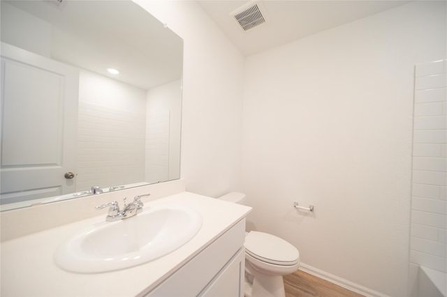 9530 Brookside Point Drive, Baytown, TX 77521