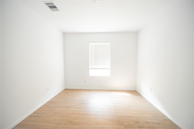 9530 Brookside Point Drive, Baytown, TX 77521
