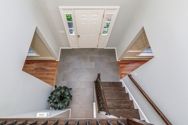 27 Aldrich Street, Litchfield, NH 03052