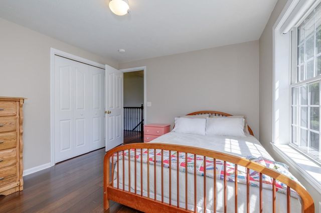 27 Aldrich Street, Litchfield, NH 03052