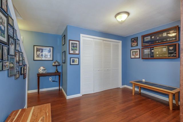 27 Aldrich Street, Litchfield, NH 03052