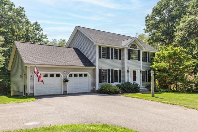 27 Aldrich Street, Litchfield, NH 03052