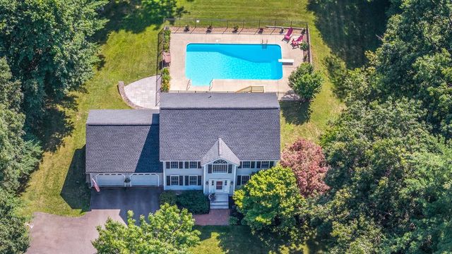 27 Aldrich Street, Litchfield, NH 03052