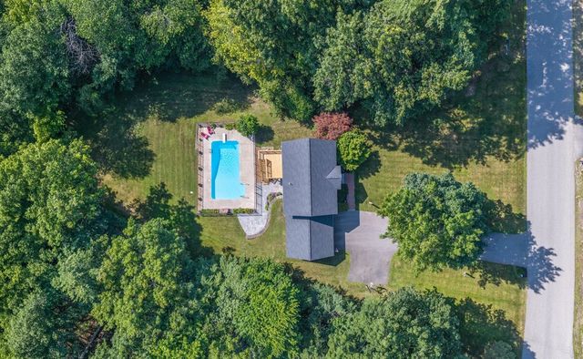 27 Aldrich Street, Litchfield, NH 03052