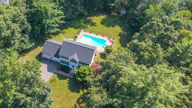 27 Aldrich Street, Litchfield, NH 03052