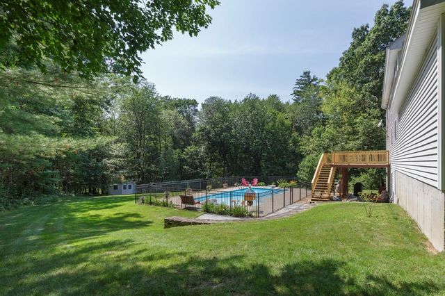 27 Aldrich Street, Litchfield, NH 03052