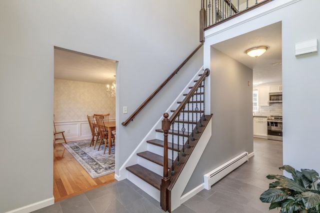 27 Aldrich Street, Litchfield, NH 03052