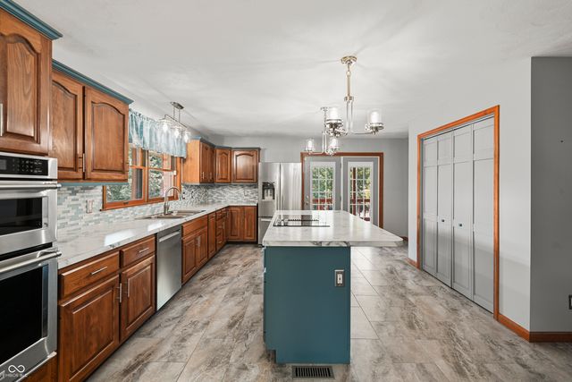 6813 E County Road 200 N, Greensburg, IN 47240