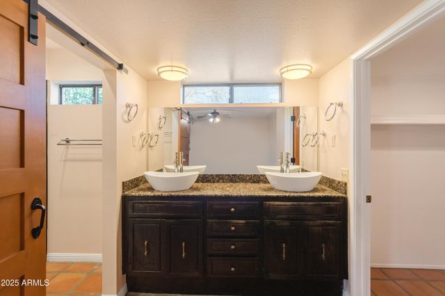 4960 S NEZ PERCE Avenue, Sierra Vista, AZ 85650