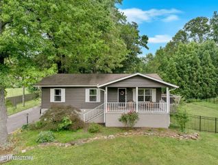 8202 Westland Drive, Knoxville, TN 37919