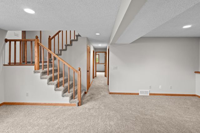 2408 Crestmount Lane, Burnsville, MN 55306