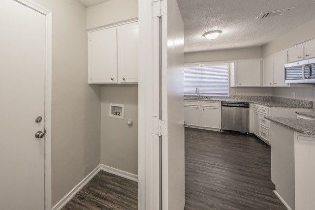 876 Dogwood Trail, Lancaster, TX 75146