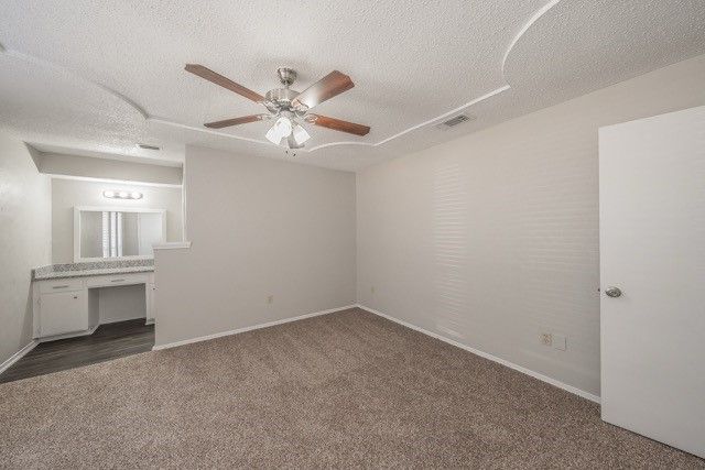 876 Dogwood Trail, Lancaster, TX 75146