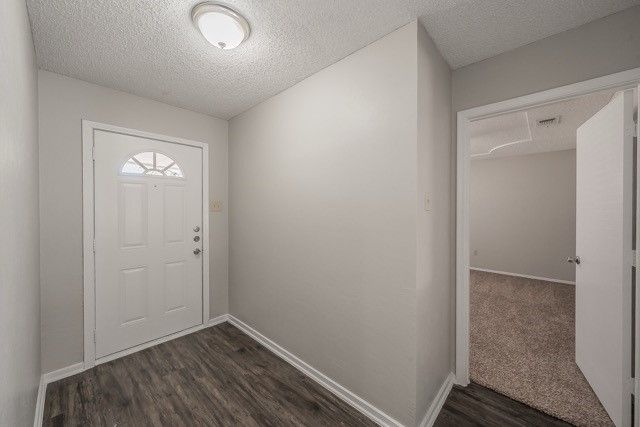 876 Dogwood Trail, Lancaster, TX 75146