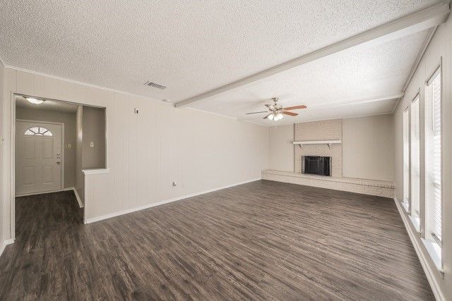 876 Dogwood Trail, Lancaster, TX 75146