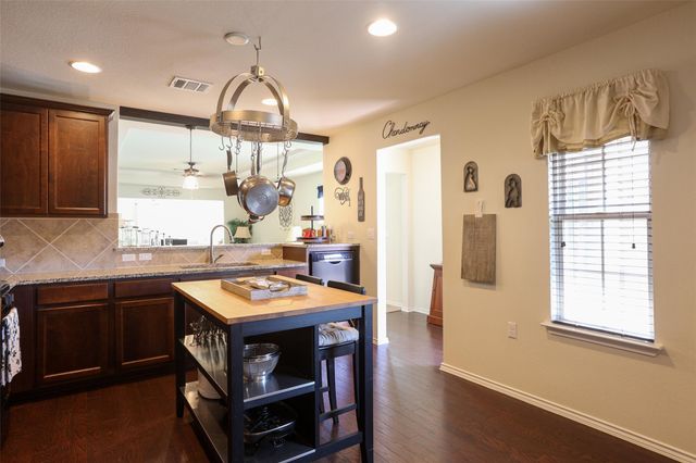 437 Holiday Creek Lane LN, Georgetown, TX 78633