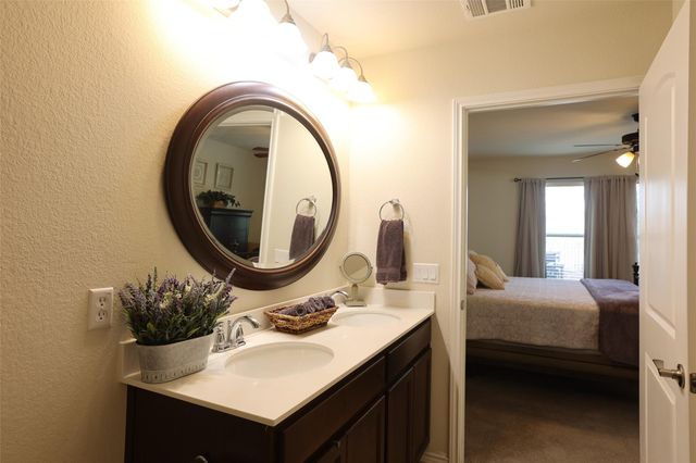 437 Holiday Creek Lane LN, Georgetown, TX 78633