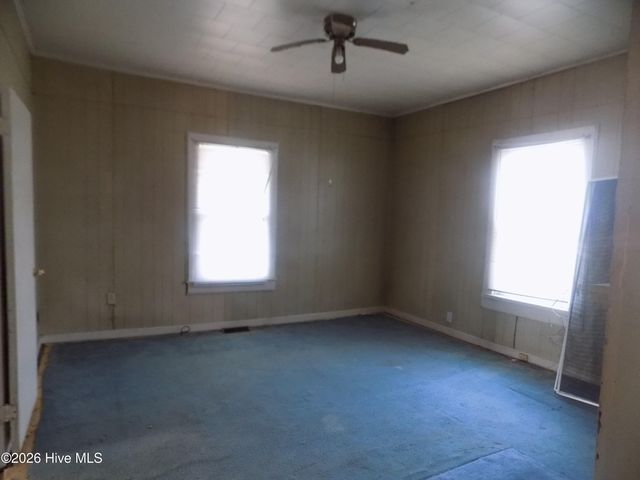 1527 Hwy 123 S, Hookerton, NC 28538