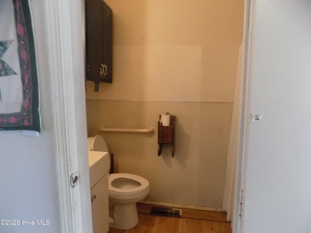 1527 Hwy 123 S, Hookerton, NC 28538