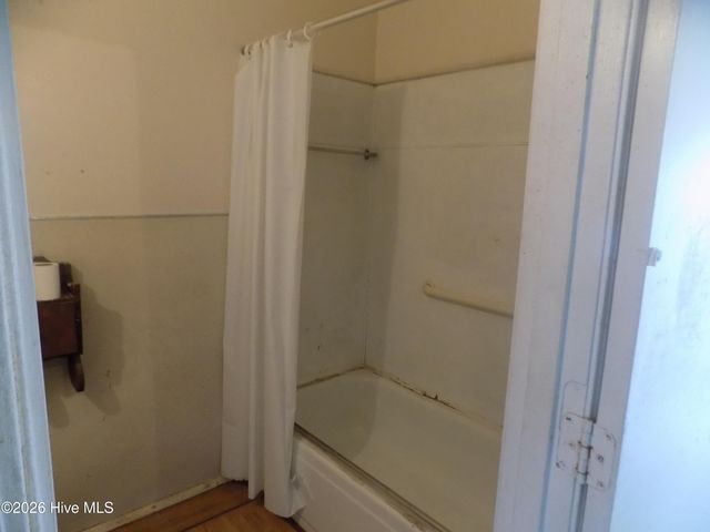 1527 Hwy 123 S, Hookerton, NC 28538