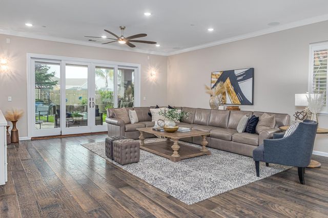 3112 Jaffrey St, Roseville, CA 95747