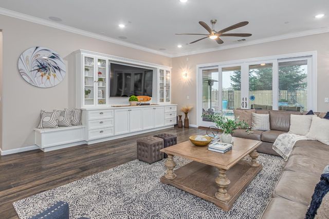 3112 Jaffrey St, Roseville, CA 95747