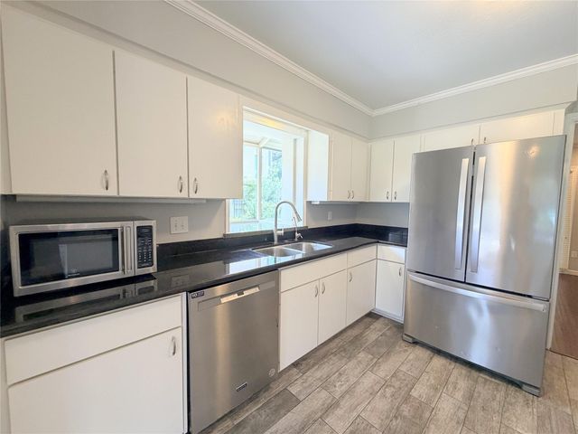 5019 Yarwell Drive, Houston, TX 77096