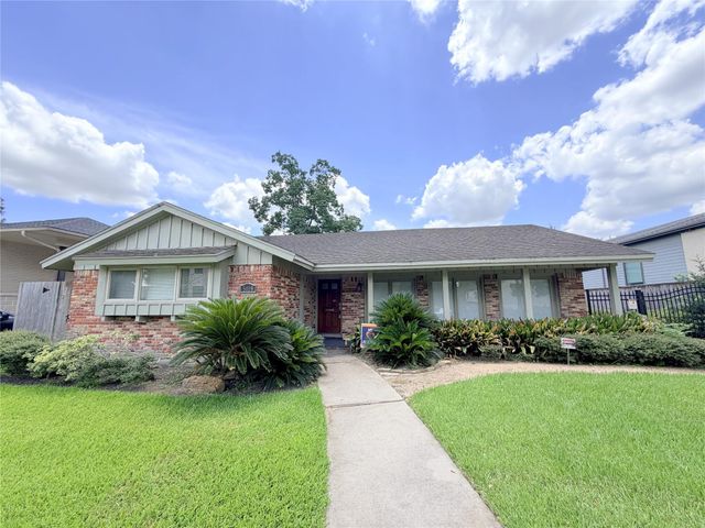 5019 Yarwell Drive, Houston, TX 77096