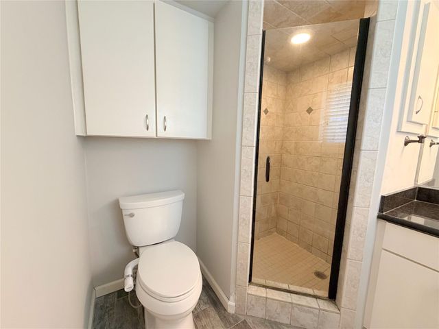 5019 Yarwell Drive, Houston, TX 77096