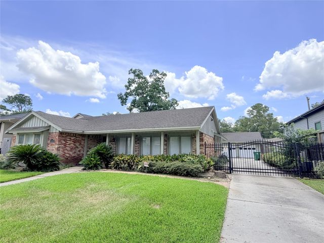 5019 Yarwell Drive, Houston, TX 77096