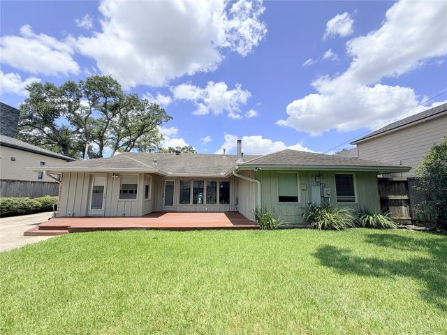 5019 Yarwell Drive, Houston, TX 77096