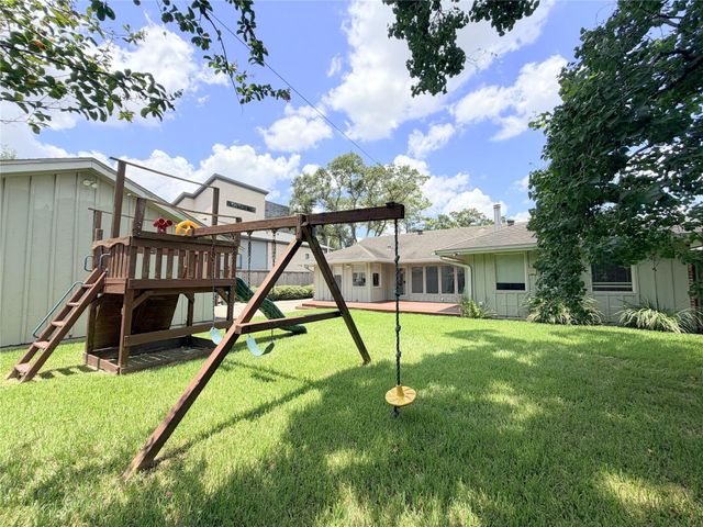 5019 Yarwell Drive, Houston, TX 77096