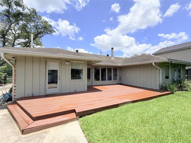 5019 Yarwell Drive, Houston, TX 77096