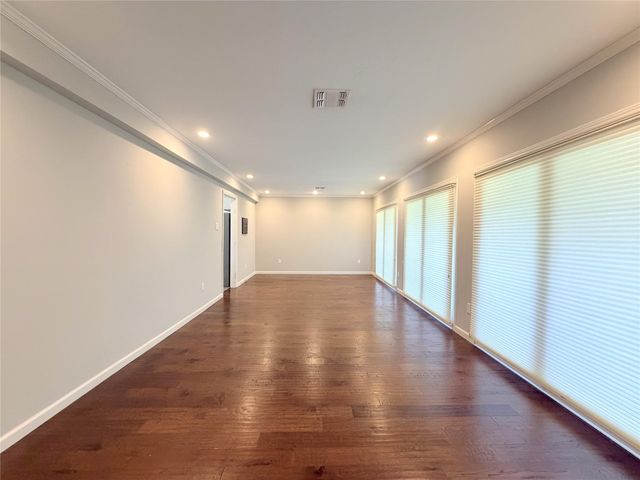 5019 Yarwell Drive, Houston, TX 77096