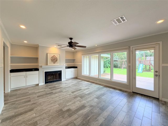 5019 Yarwell Drive, Houston, TX 77096
